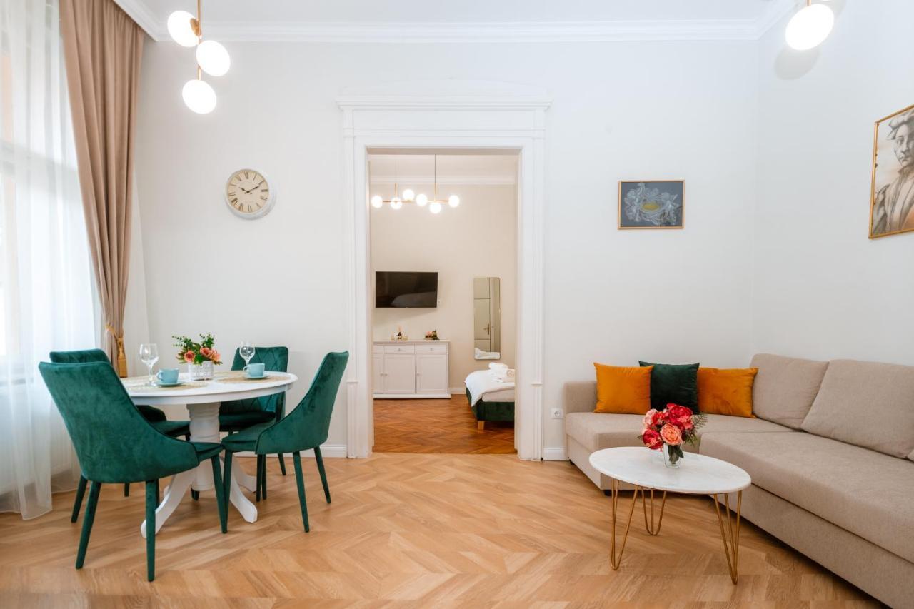 Apartament De Lux Central, P-Ta Matei Corvin Cluj-Napoca Exterior foto
